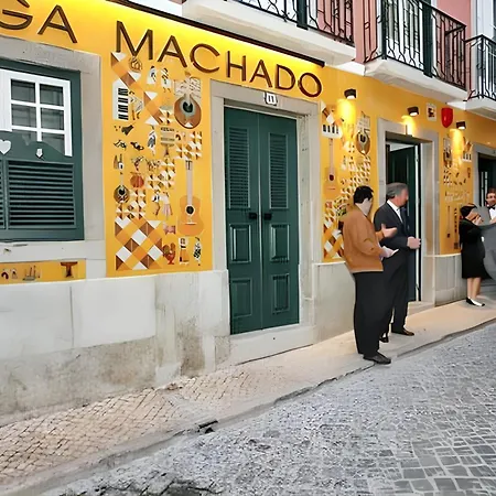 With Shared Pool In + 30 M² + Pool. Ferienhaus *