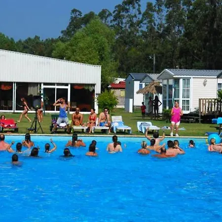With Shared Pool In + 30 M² + Pool Feriehus Pataias