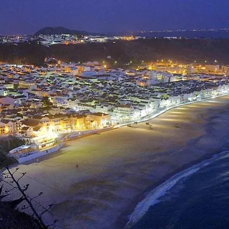 With Shared Pool In + 30 M² + Pool. בית נופש פטיאס