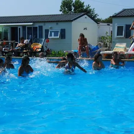 Дом отдыха With Shared Pool In + 30 M² + Pool. Патаяш
