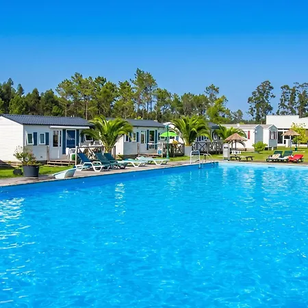 Дом отдыха With Shared Pool In + 30 M² + Pool.