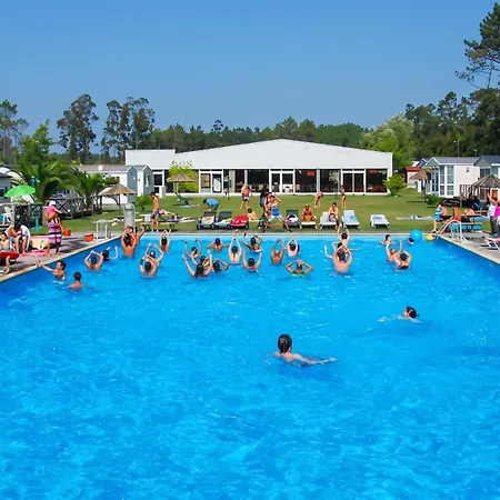 With Shared Pool In + 30 M² + Pool. Holiday home *