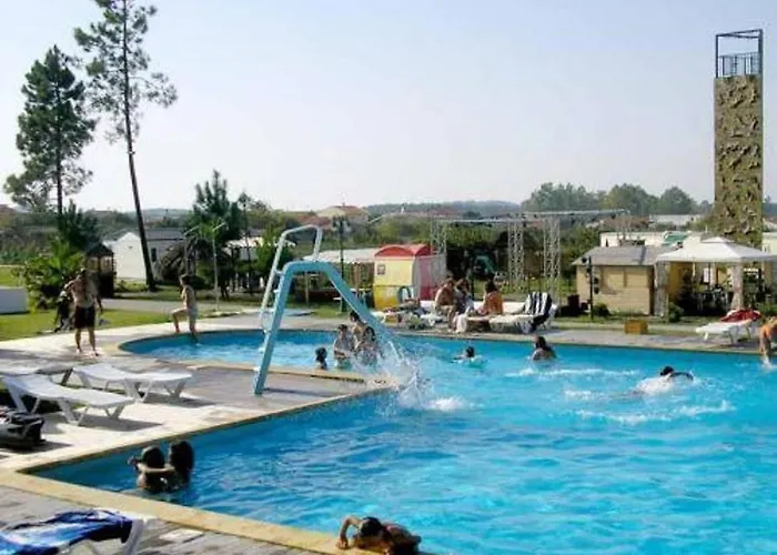 With Shared Pool In + 30 M² + Pool. 펜션 *