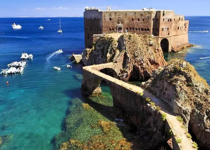 With Shared Pool In + 30 M² + Pool. 펜션 파타이아스