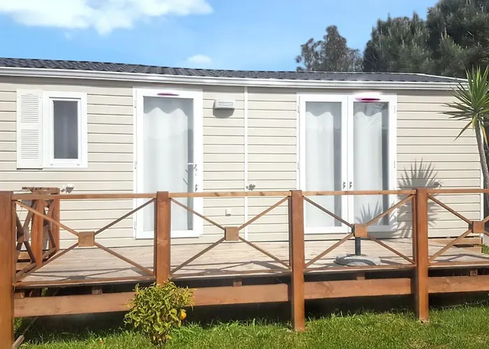 With Shared Pool In + 30 M² + Pool. 펜션 *